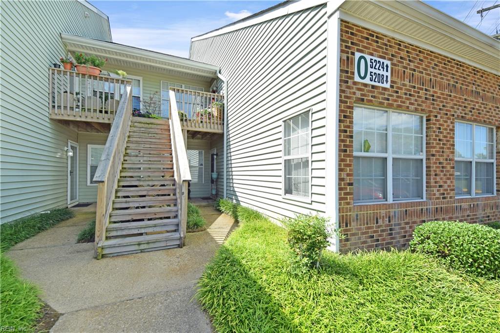 Photo of 5208 Thatcher Way, Virginia Beach, VA 23456 (MLS # 10653163)