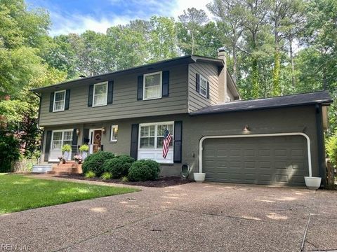 Photo of 320 Parkway Drive, Newport News, VA 23606 (MLS # 10637013)