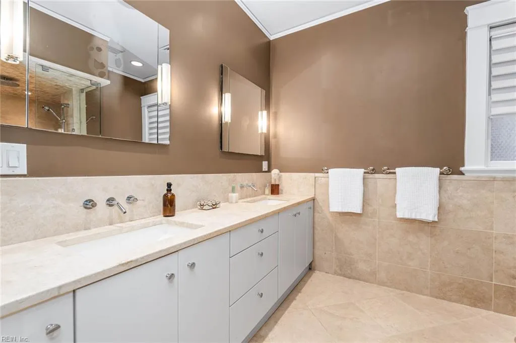 Norfolk, Virginia 23517, United States, 4 Bedrooms Bedrooms, ,4 BathroomsBathrooms,Residential,Active,234138