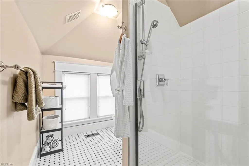 Norfolk, Virginia 23517, United States, 4 Bedrooms Bedrooms, ,4 BathroomsBathrooms,Residential,Active,234138