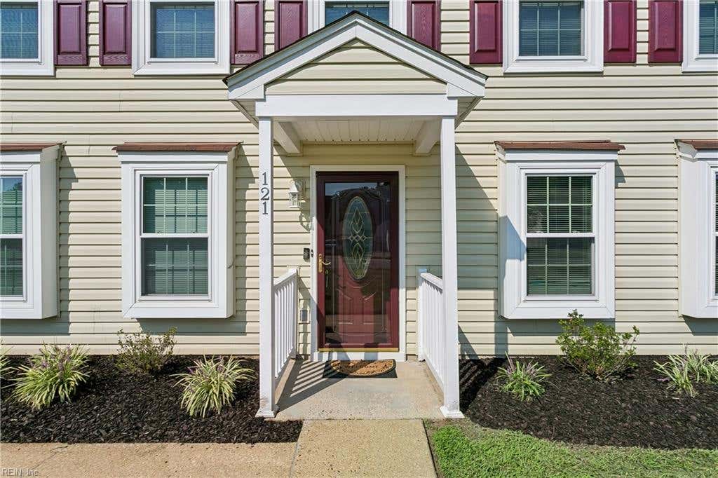 Photo of 121 Springdale Way, Hampton, VA 23666 (MLS # 10649688)