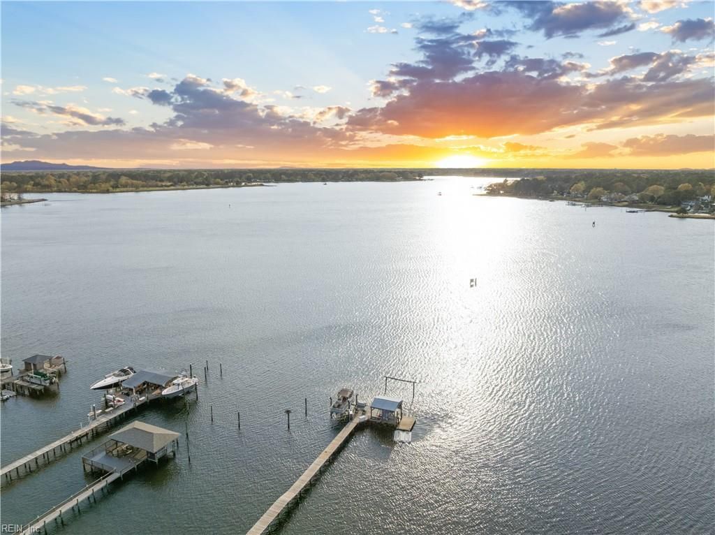 Photo of 401 Riverside Drive, Portsmouth, VA 23707 (MLS # 10627353)