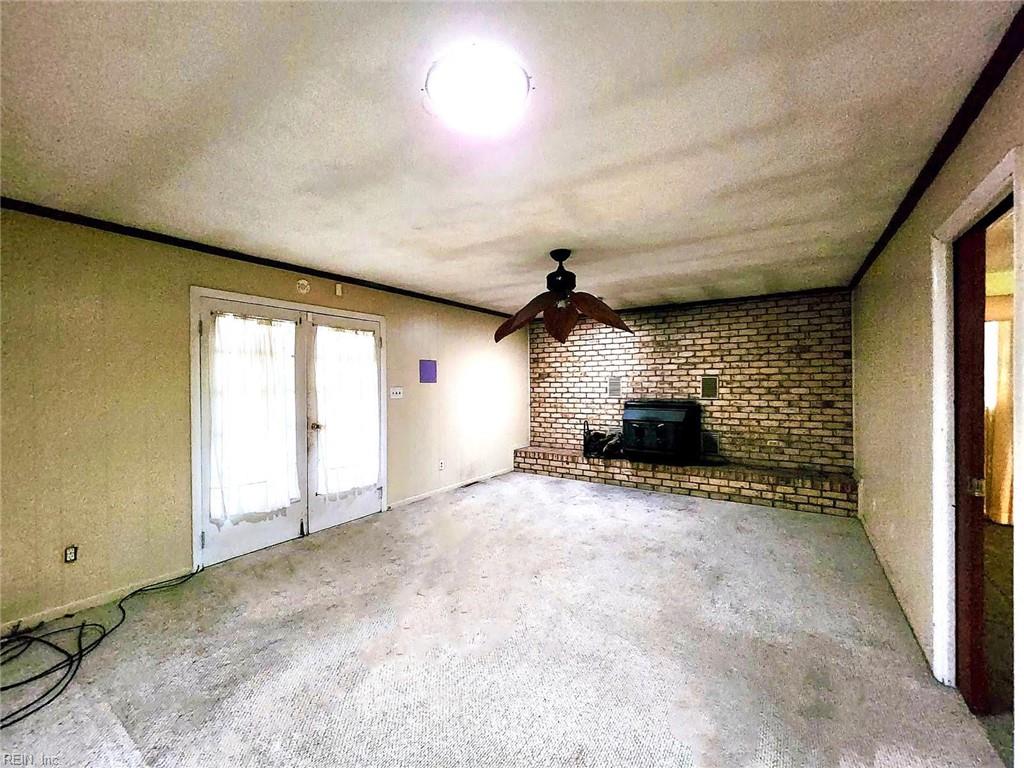 225 Telford DR