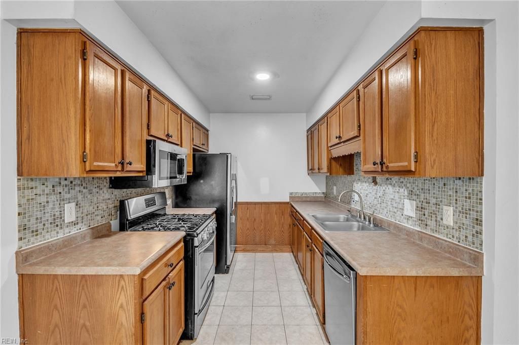 Photo of 809 Huntly Drive, Chesapeake, VA 23320 (MLS # 10615168)