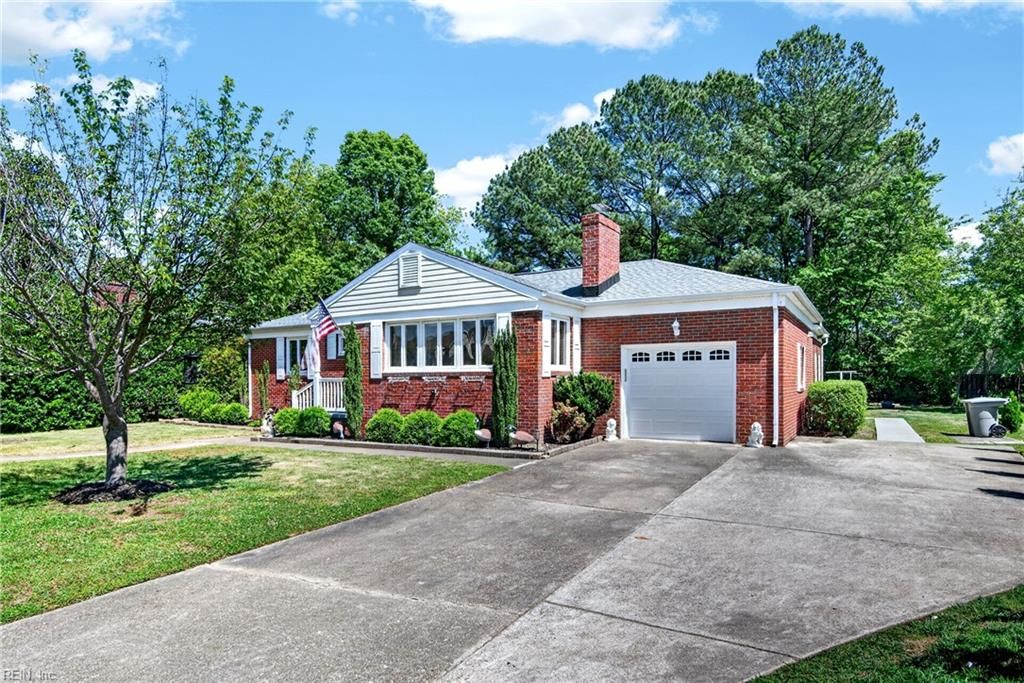 Photo of 3 Commander Drive, Hampton, VA 23666 (MLS # 10631867)