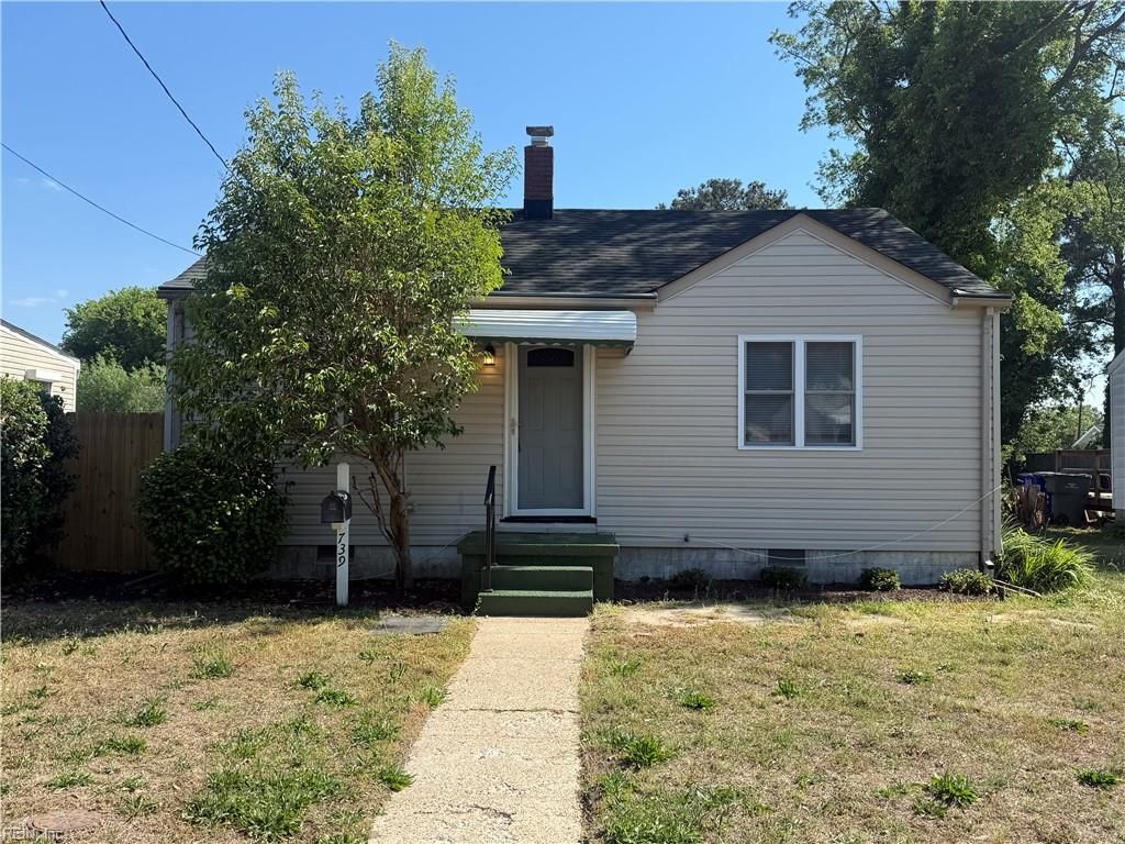 Photo of 739 Waukesha Avenue, Norfolk, VA 23509 (MLS # 10636064)