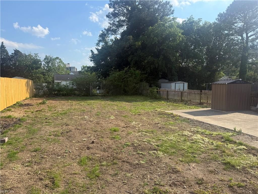 Photo of 739 Waukesha Avenue, Norfolk, VA 23509 (MLS # 10636064)