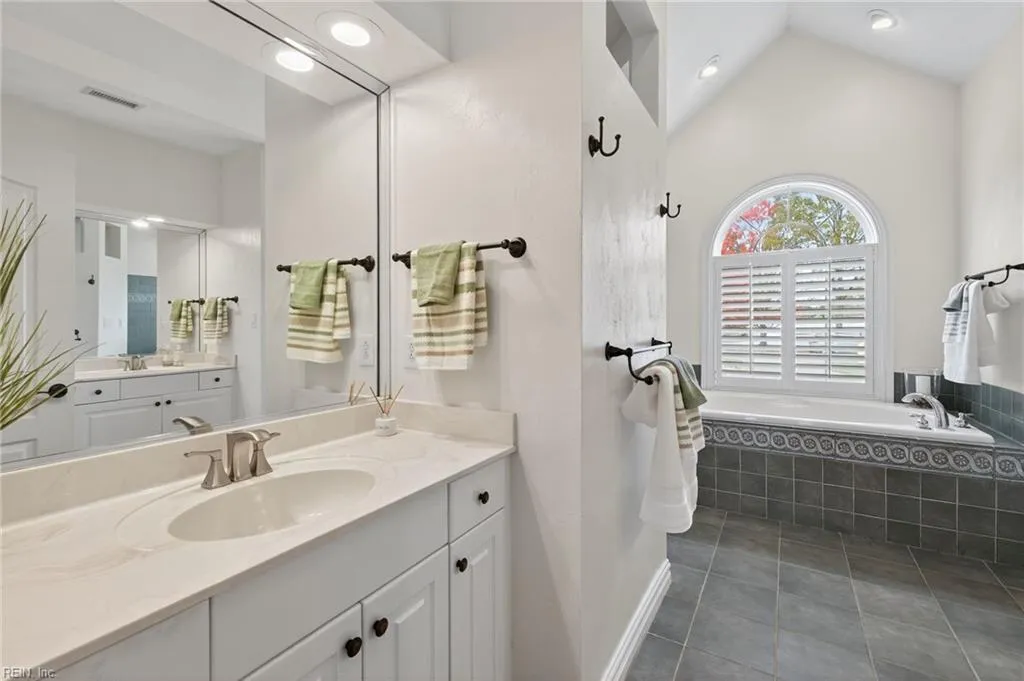 Virginia Beach, Virginia 23456, United States, 5 Bedrooms Bedrooms, ,4 BathroomsBathrooms,Residential,Active,243369