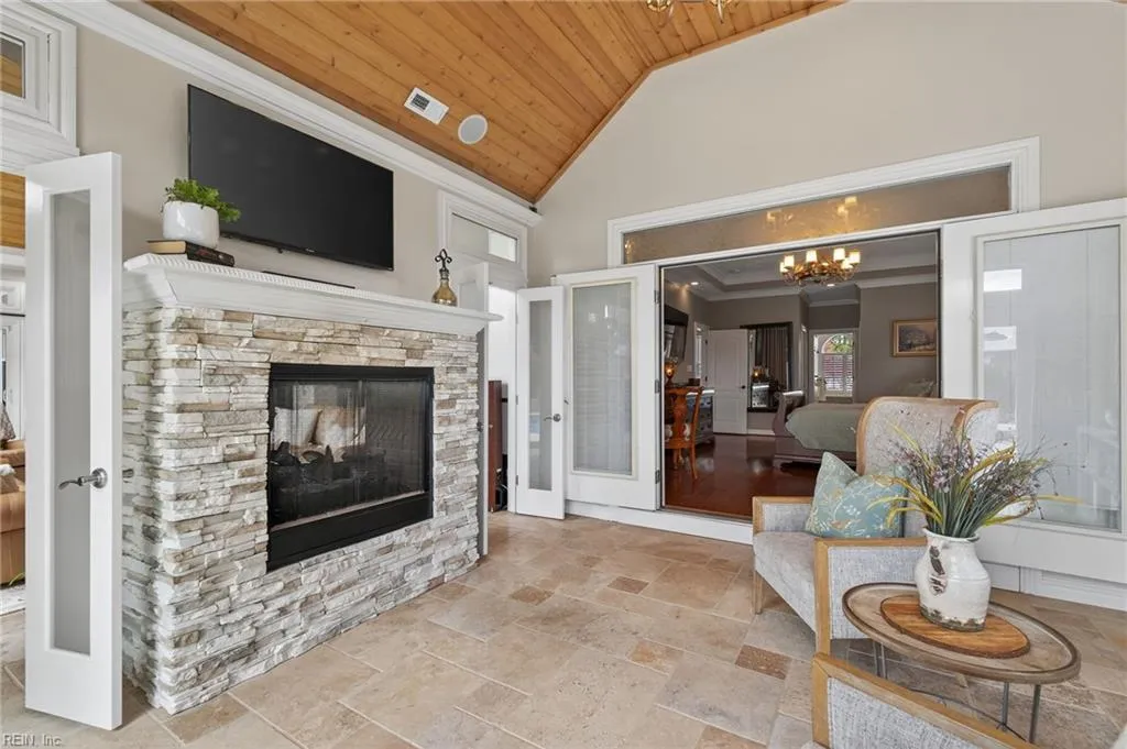 Virginia Beach, Virginia 23456, United States, 5 Bedrooms Bedrooms, ,4 BathroomsBathrooms,Residential,Active,243369