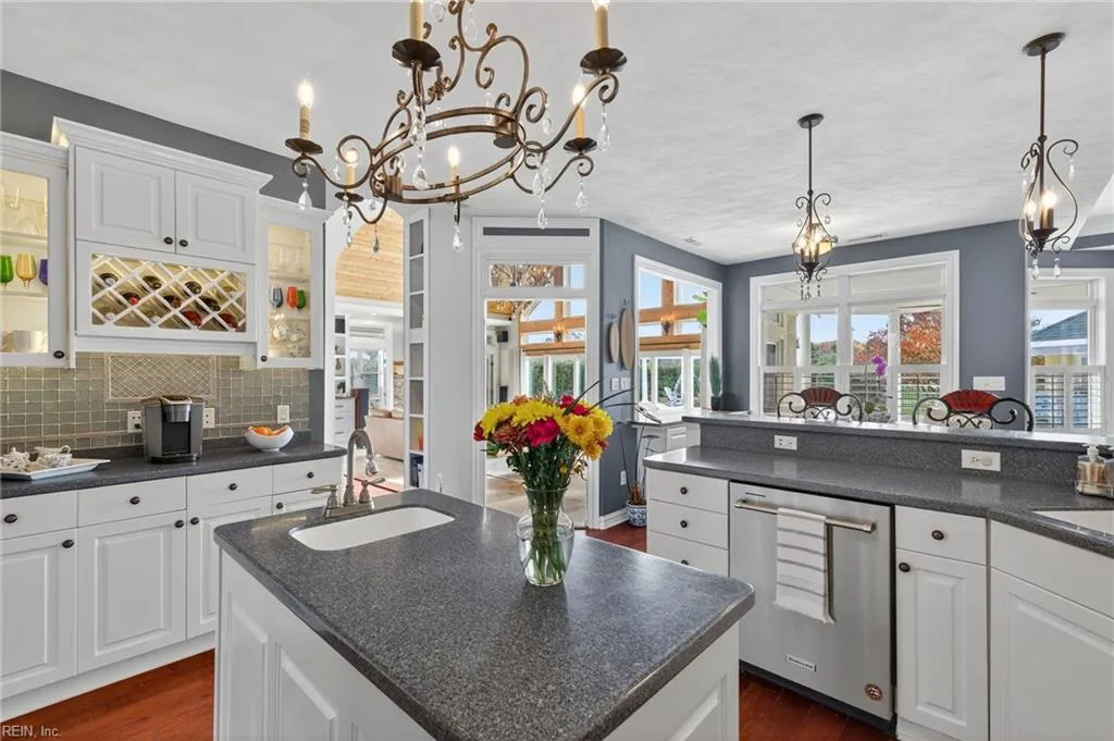 Virginia Beach, Virginia 23456, United States, 5 Bedrooms Bedrooms, ,4 BathroomsBathrooms,Residential,Active,243369