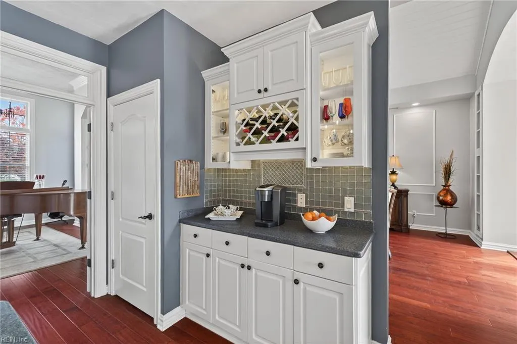 Virginia Beach, Virginia 23456, United States, 5 Bedrooms Bedrooms, ,4 BathroomsBathrooms,Residential,Active,243369