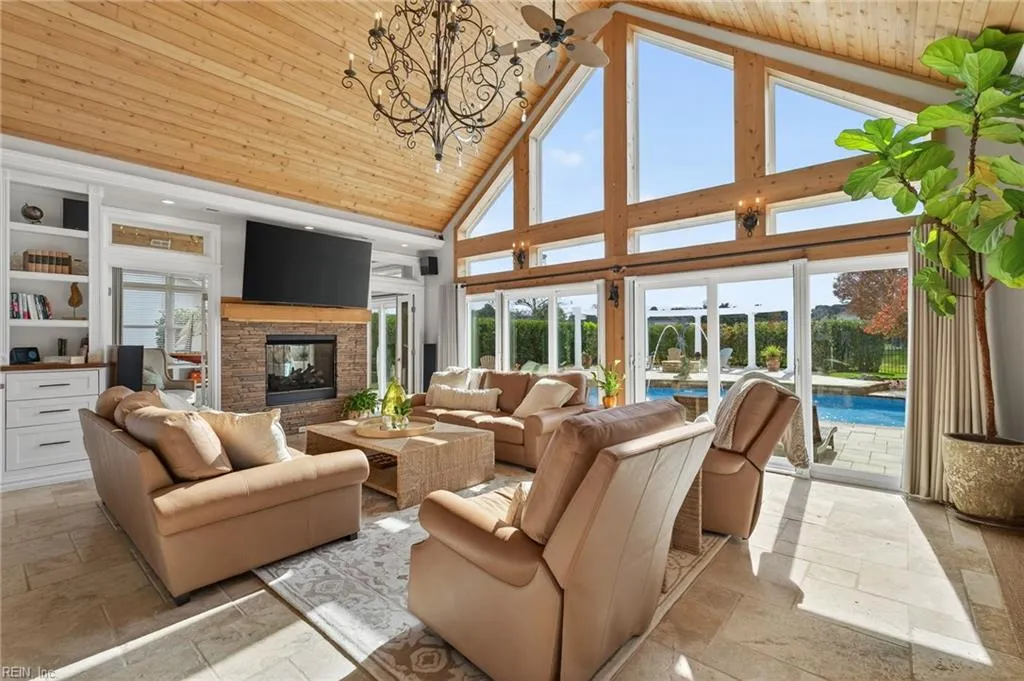 Virginia Beach, Virginia 23456, United States, 5 Bedrooms Bedrooms, ,4 BathroomsBathrooms,Residential,Active,243369