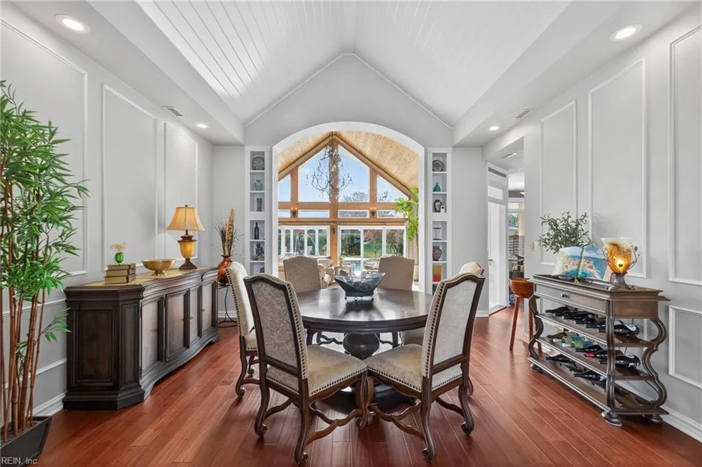 Virginia Beach, Virginia 23456, United States, 5 Bedrooms Bedrooms, ,4 BathroomsBathrooms,Residential,Active,243369