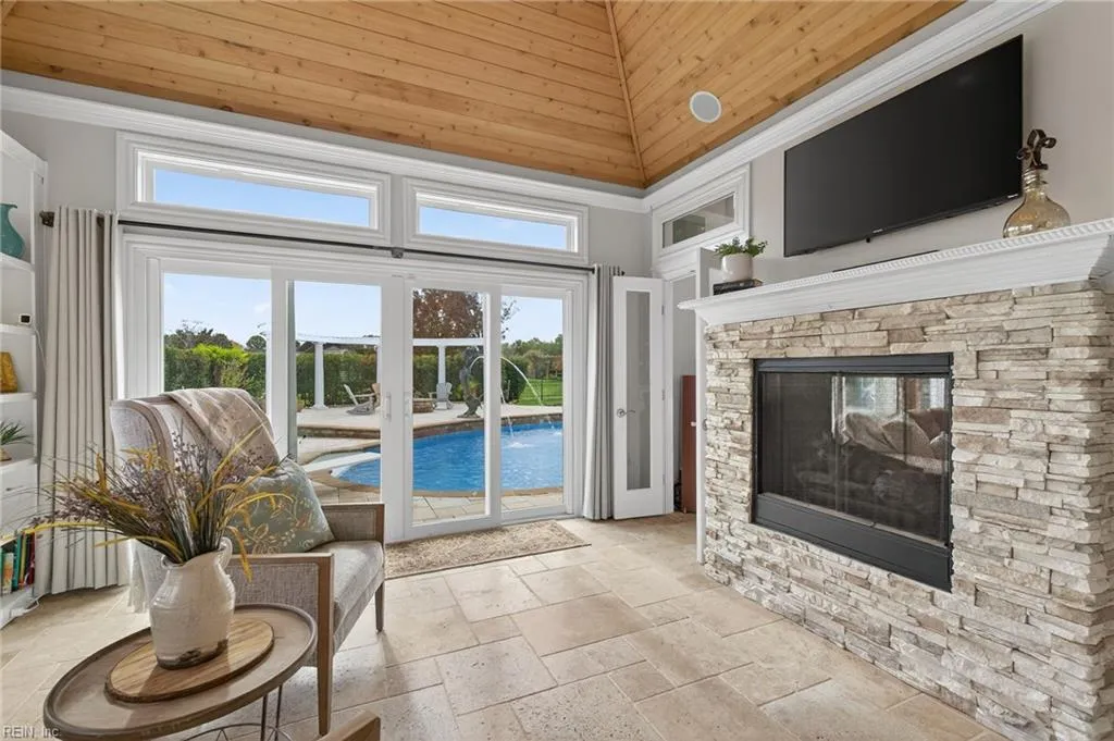 Virginia Beach, Virginia 23456, United States, 5 Bedrooms Bedrooms, ,4 BathroomsBathrooms,Residential,Active,243369