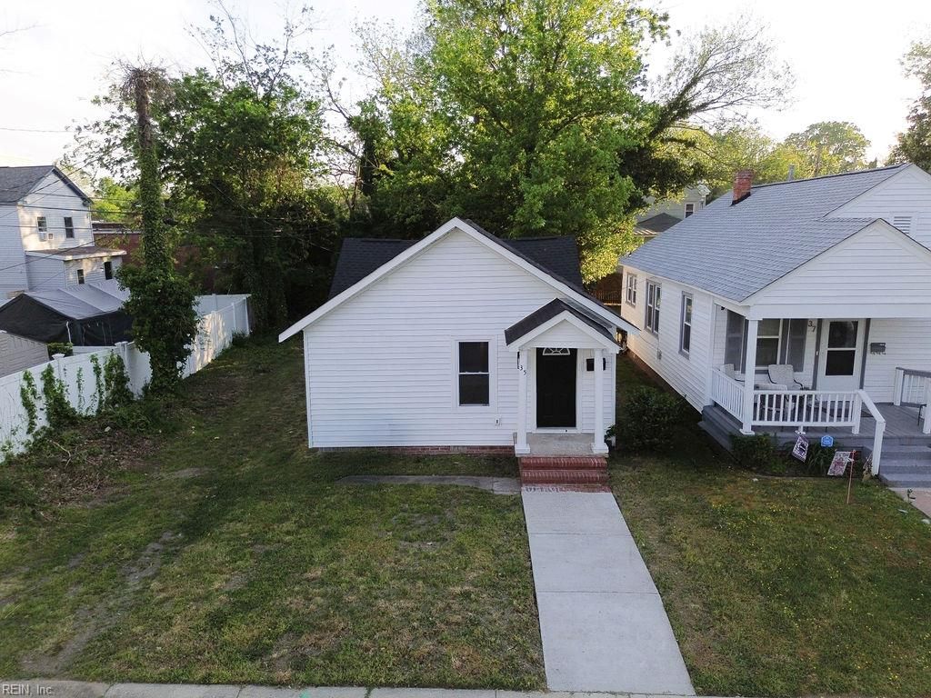 Photo of 35 Sycamore Avenue, Newport News, VA 23607 (MLS # 10631580)