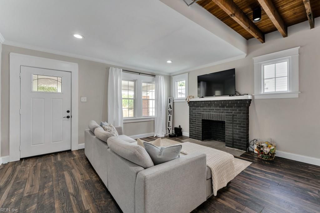 Photo of 414 W 28th Street, Norfolk, VA 23508 (MLS # 10634041)
