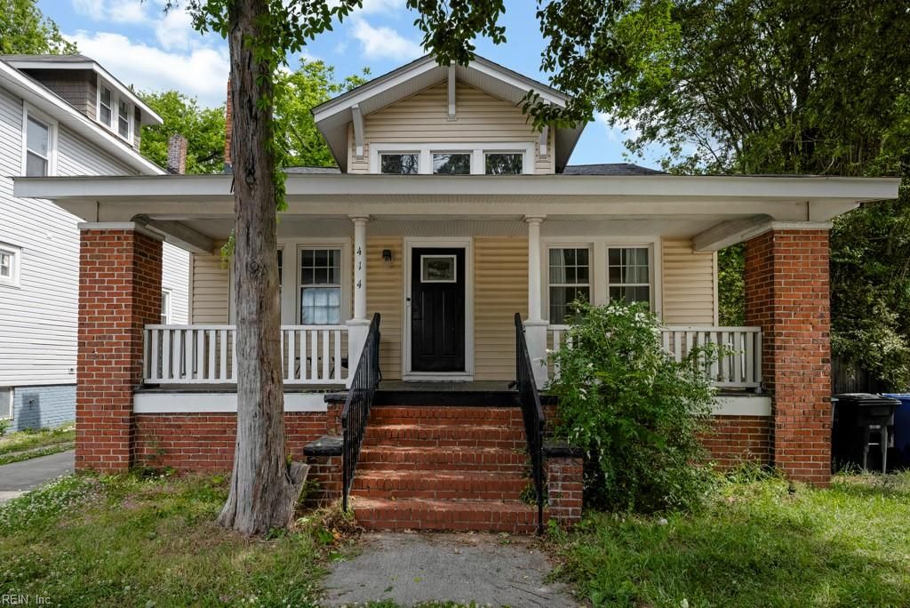 Photo of 414 W 28th Street, Norfolk, VA 23508 (MLS # 10634041)