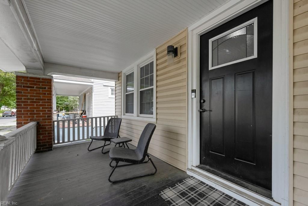 Photo of 414 W 28th Street, Norfolk, VA 23508 (MLS # 10634041)