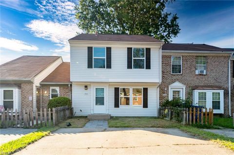 Photo of 703 Oak Hurst Court, Virginia Beach, VA 23462 (MLS # 10605511)