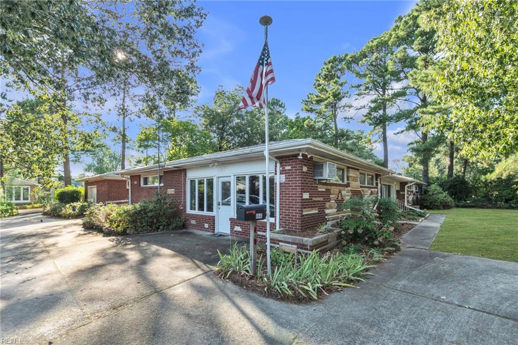 Photo of 4841 Princess Anne Road, Virginia Beach, VA 23462 (MLS # 10653302)