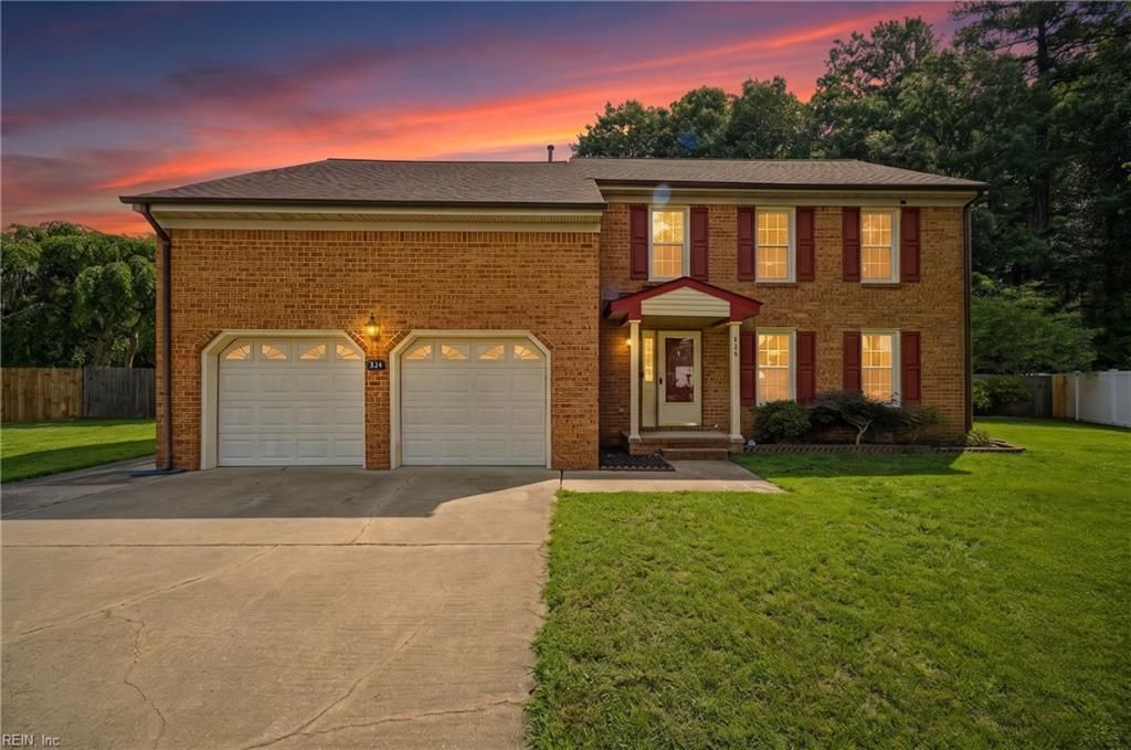 Photo of 517 Three Oaks Drive, Chesapeake, VA 23320 (MLS # 10642066)