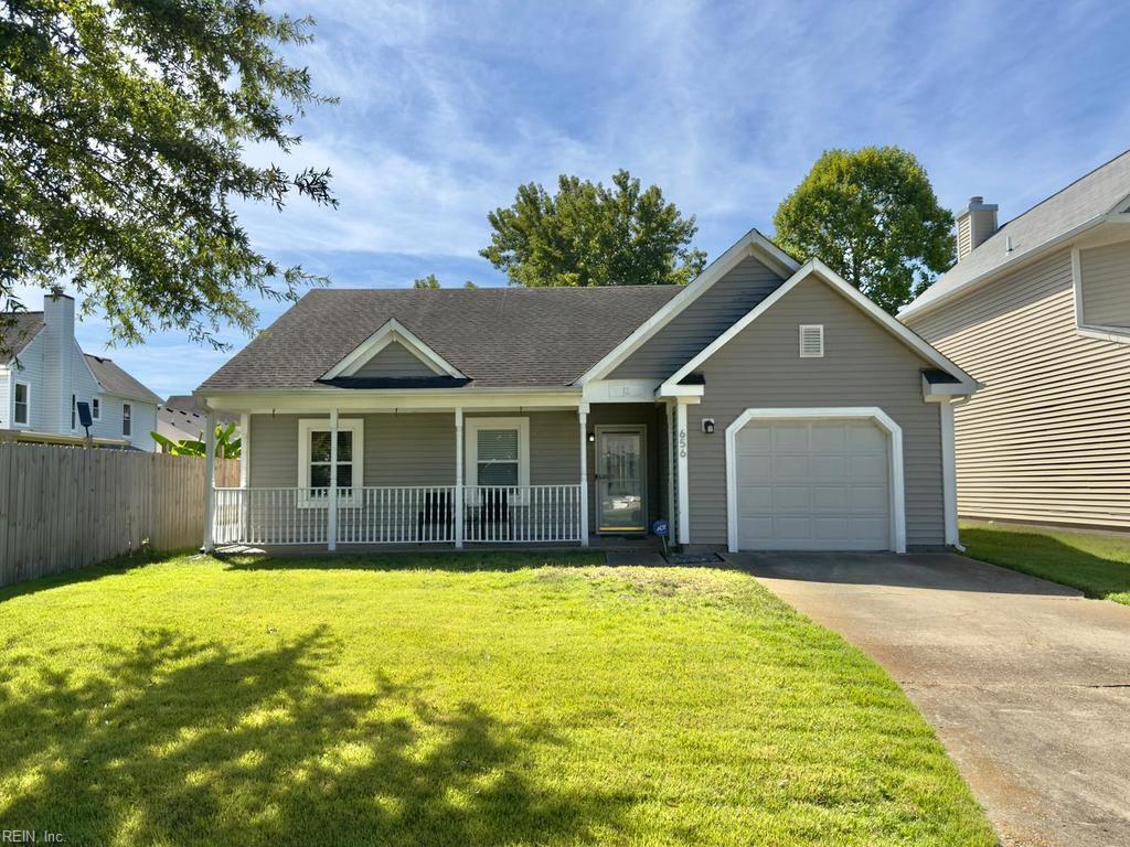 Photo of 656 Bridgewater Arch, Virginia Beach, VA 23452 (MLS # 10653078)