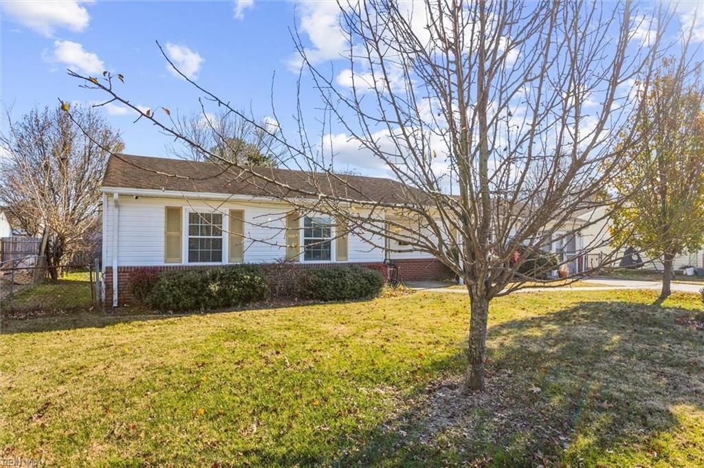 Photo of 116 N Berwick Crescent, Virginia Beach, VA 23452 (MLS # 10613775)