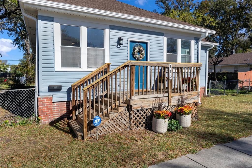 Photo of 116 Woodview Avenue, Norfolk, VA 23505 (MLS # 10608227)