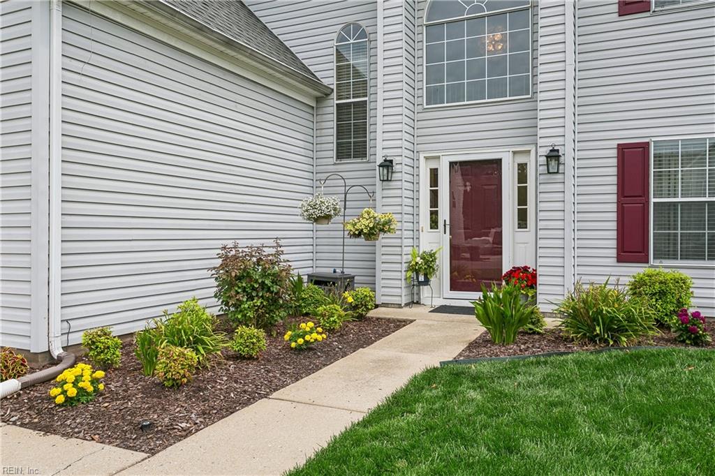 Photo of 828 Sheffield Street, Hampton, VA 23666 (MLS # 10640142)