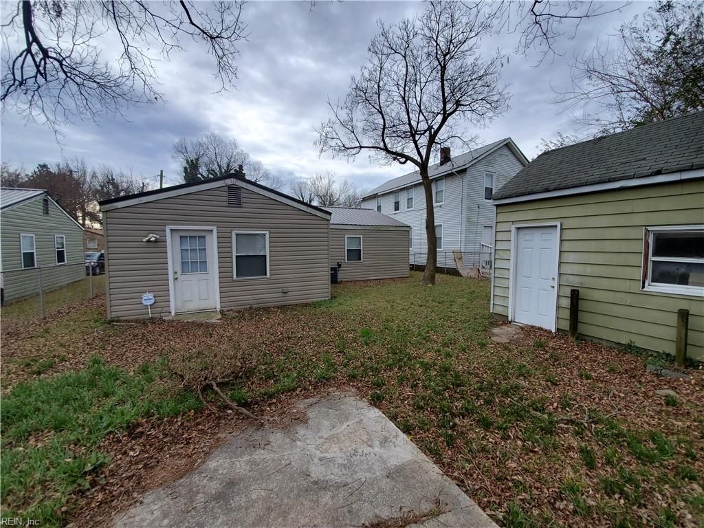 Photo of 1410 W 39th Street, Norfolk, VA 23508 (MLS # 10620404)