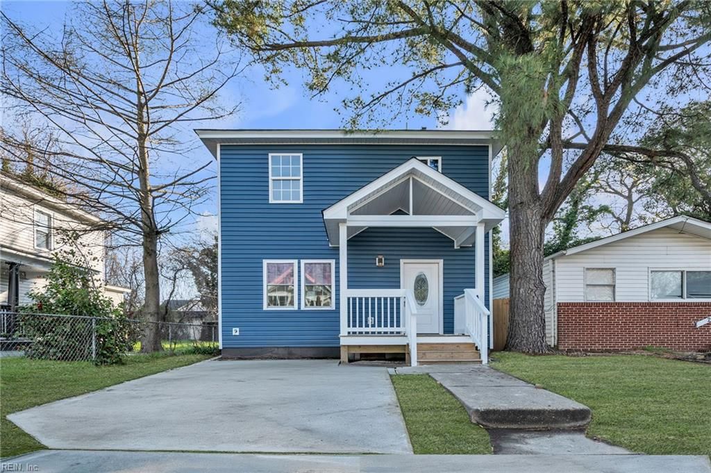 Photo of 2106 Chestnut Avenue, Newport News, VA 23607 (MLS # 10626335)