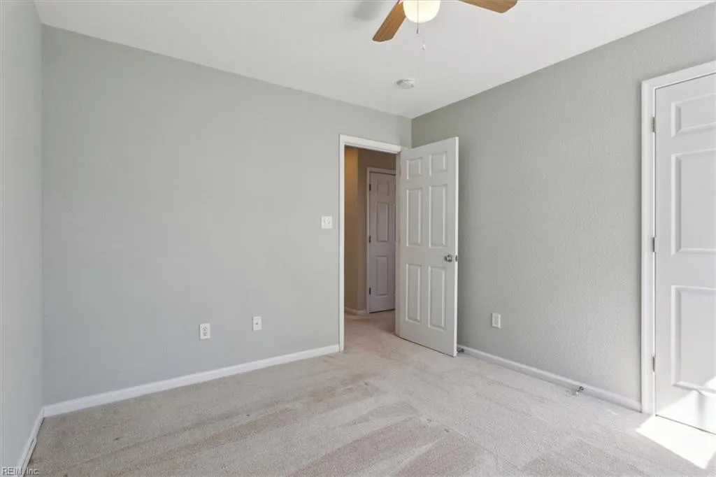 Virginia Beach, Virginia 23462, United States, 3 Bedrooms Bedrooms, ,3 BathroomsBathrooms,Residential,Pending,106429