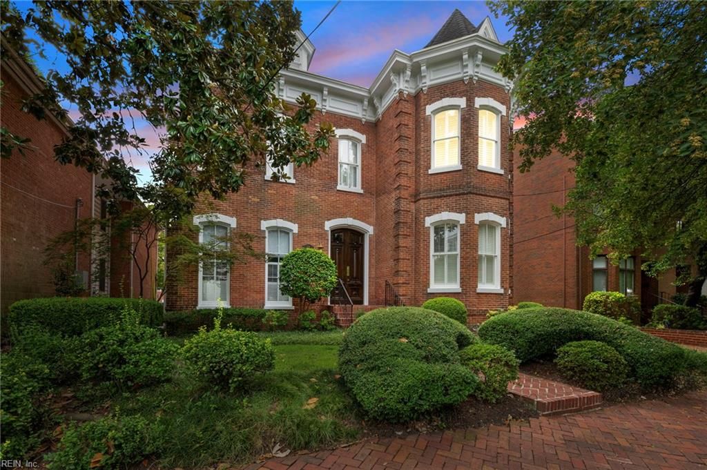 Photo of 313 W Freemason Street #3, Norfolk, VA 23510 (MLS # 10598718)