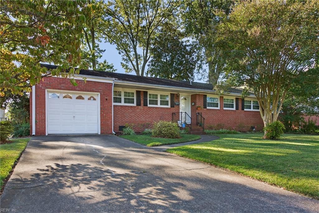 Photo of 5753 Leslie Avenue, Norfolk, VA 23518 (MLS # 10604857)
