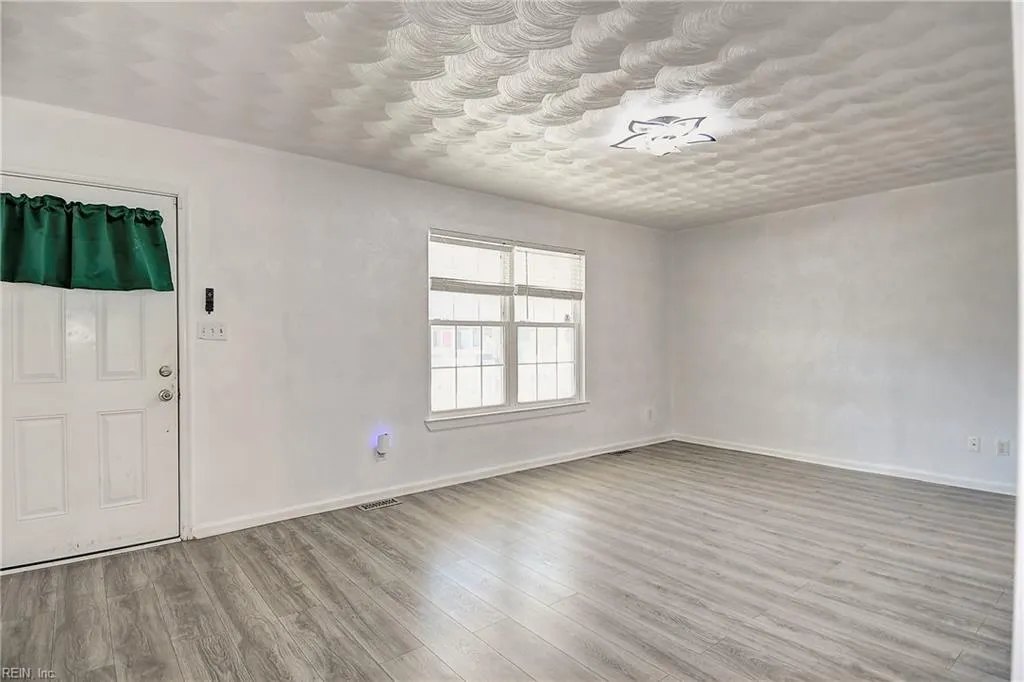 Norfolk, Virginia 23523, United States, 3 Bedrooms Bedrooms, ,3 BathroomsBathrooms,Residential,Active,233684