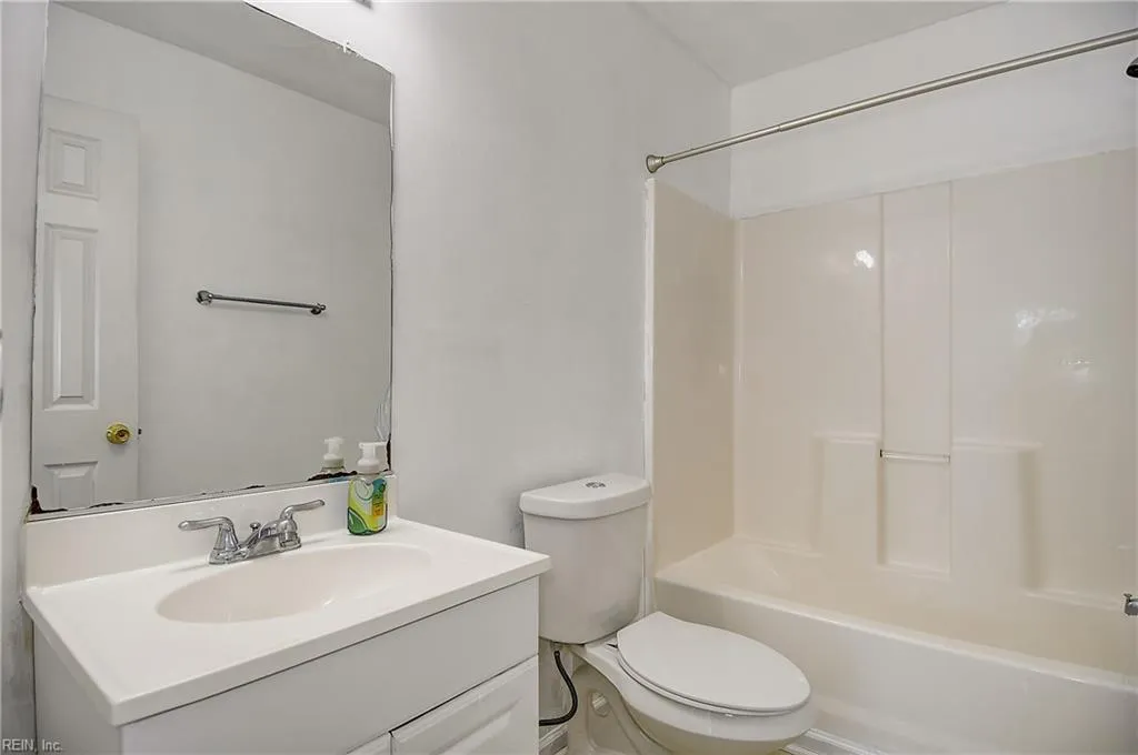 Norfolk, Virginia 23523, United States, 3 Bedrooms Bedrooms, ,3 BathroomsBathrooms,Residential,Active,233684