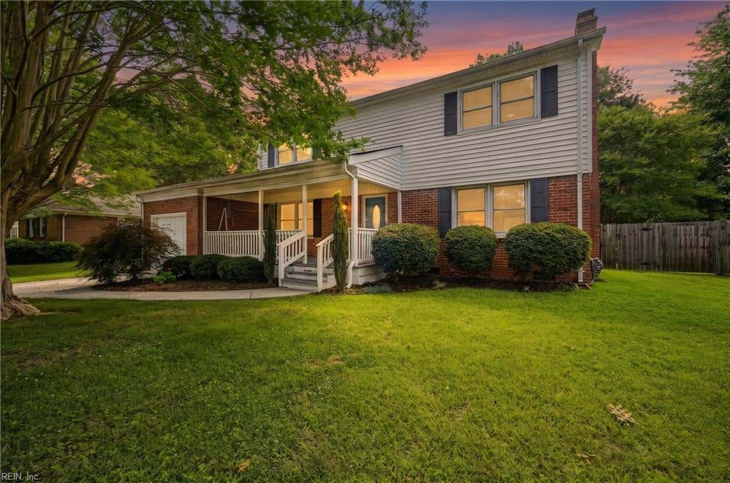 Photo of 724 Yorkshire Drive, Virginia Beach, VA 23452 (MLS # 10644863)
