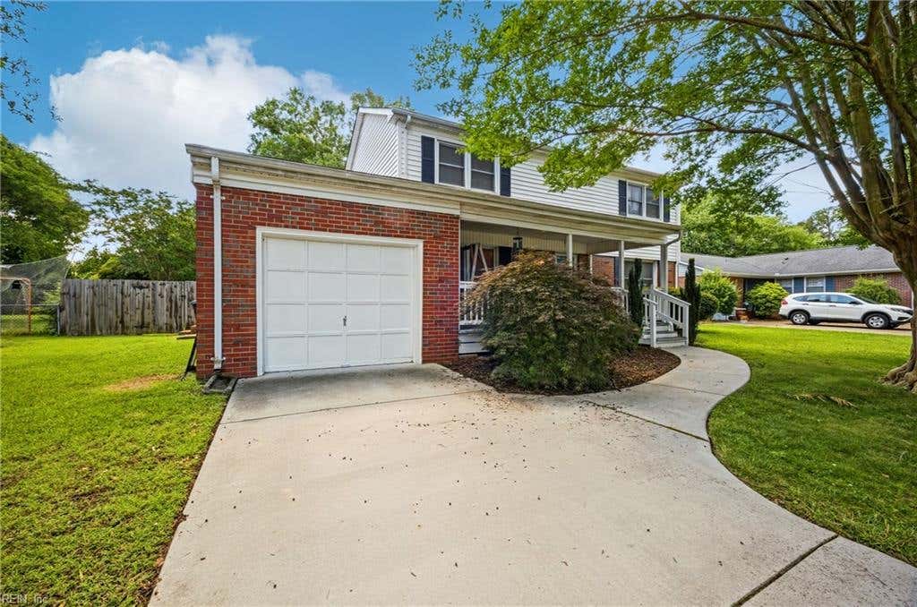 Photo of 724 Yorkshire Drive, Virginia Beach, VA 23452 (MLS # 10644863)