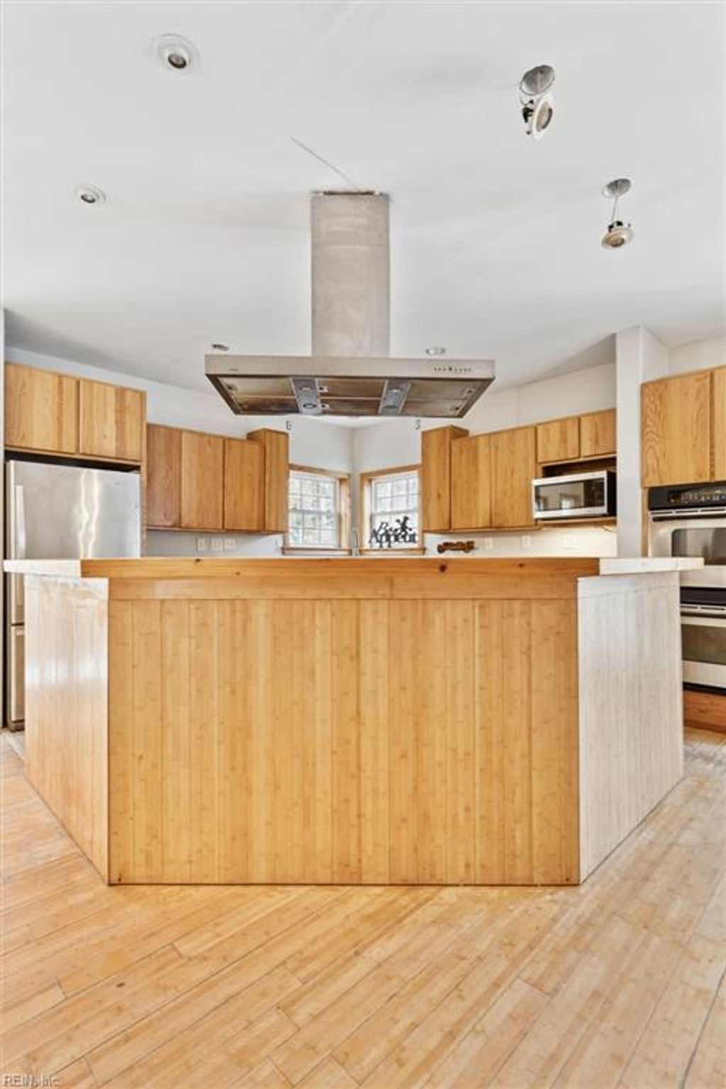 Photo of 706 Yorktown Road, Poquoson, VA 23662 (MLS # 10629739)