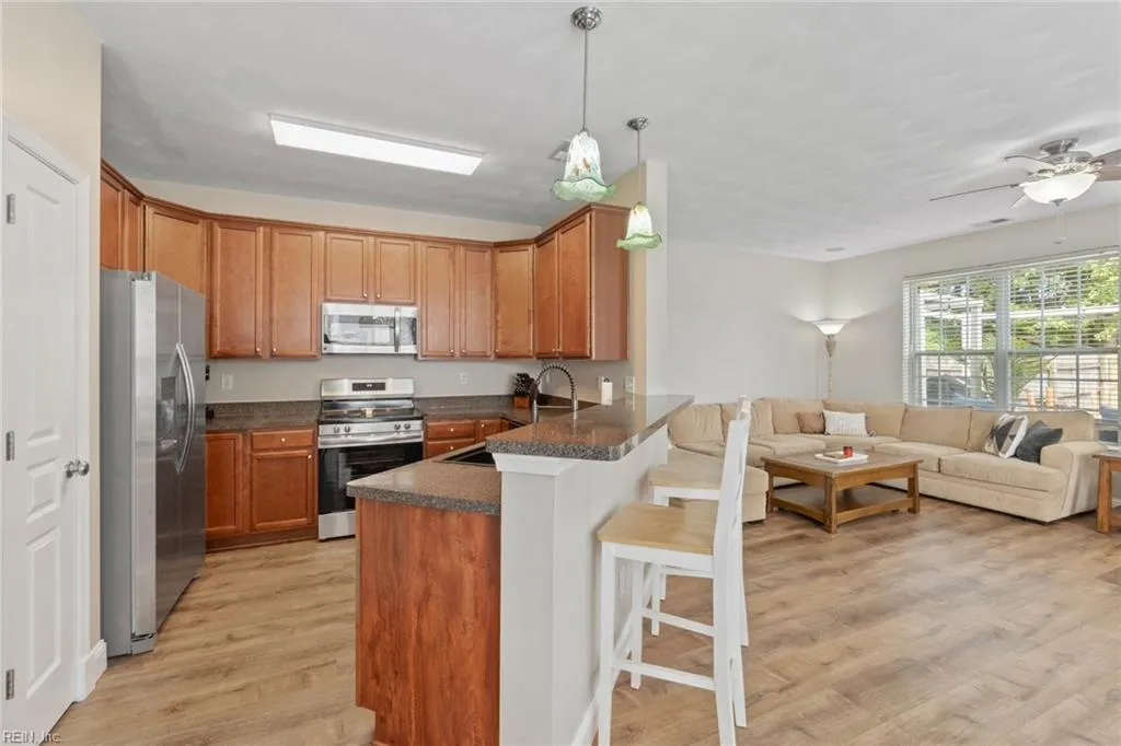 Virginia Beach, Virginia 23454, United States, 4 Bedrooms Bedrooms, ,3 BathroomsBathrooms,Residential,Active,227521