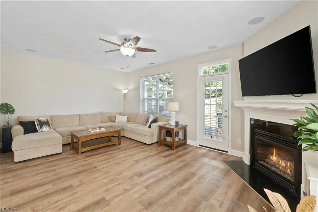 Virginia Beach, Virginia 23454, United States, 4 Bedrooms Bedrooms, ,3 BathroomsBathrooms,Residential,Active,227521