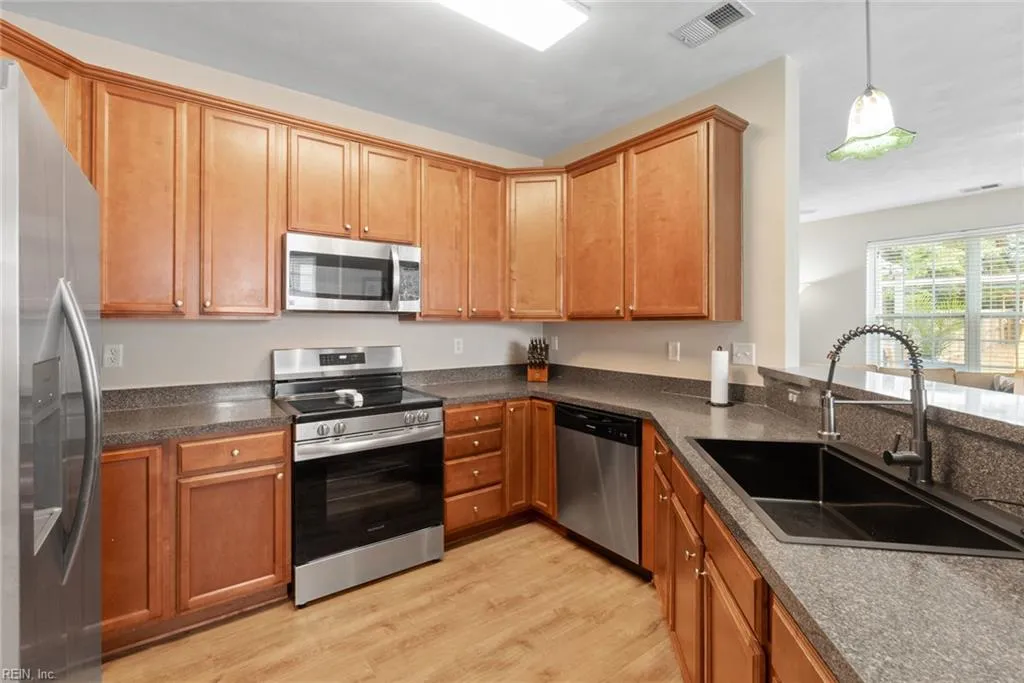 Virginia Beach, Virginia 23454, United States, 4 Bedrooms Bedrooms, ,3 BathroomsBathrooms,Residential,Active,227521