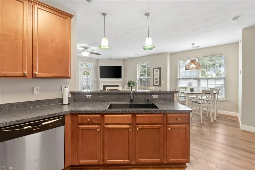 Virginia Beach, Virginia 23454, United States, 4 Bedrooms Bedrooms, ,3 BathroomsBathrooms,Residential,Active,227521