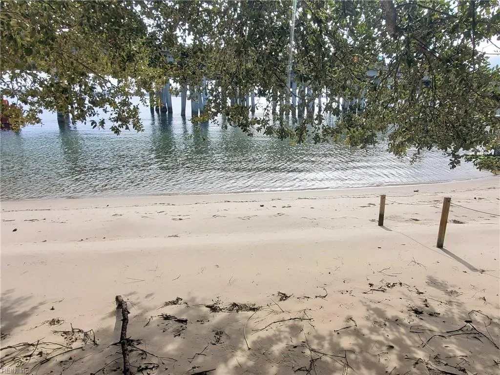 Norfolk, Virginia 23503, United States, 4 Bedrooms Bedrooms, ,4 BathroomsBathrooms,Residential,Active,2404