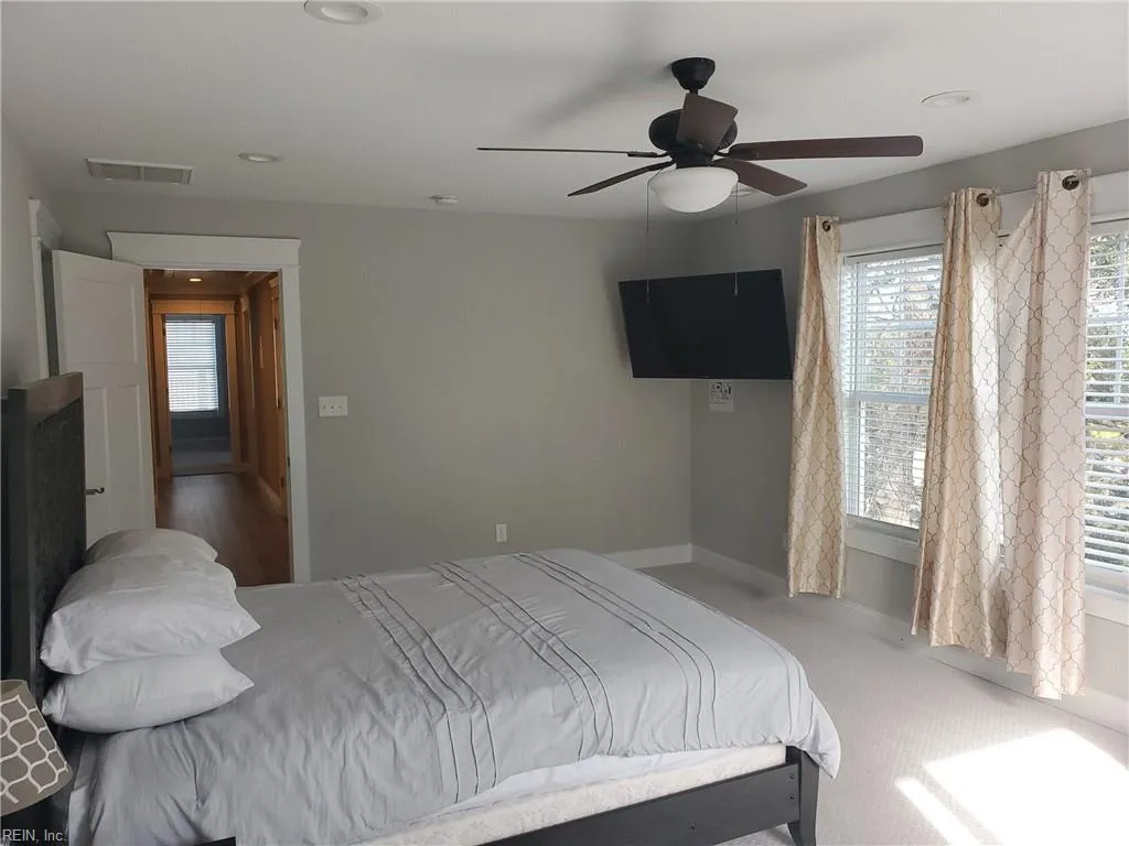 Norfolk, Virginia 23503, United States, 4 Bedrooms Bedrooms, ,4 BathroomsBathrooms,Residential,Active,2404