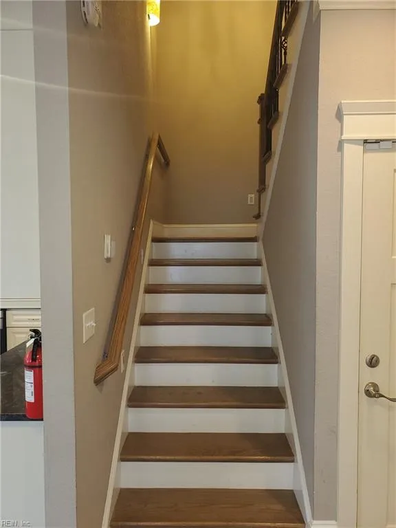 Norfolk, Virginia 23503, United States, 4 Bedrooms Bedrooms, ,4 BathroomsBathrooms,Residential,Active,2404