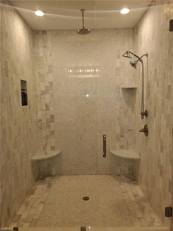 Norfolk, Virginia 23503, United States, 4 Bedrooms Bedrooms, ,4 BathroomsBathrooms,Residential,Active,2404