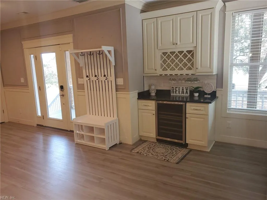 Norfolk, Virginia 23503, United States, 4 Bedrooms Bedrooms, ,4 BathroomsBathrooms,Residential,Active,2404