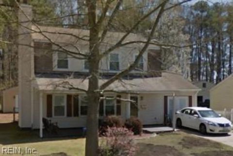 Photo of 20 Chowan Place, Newport News, VA 23608 (MLS # 10611885)