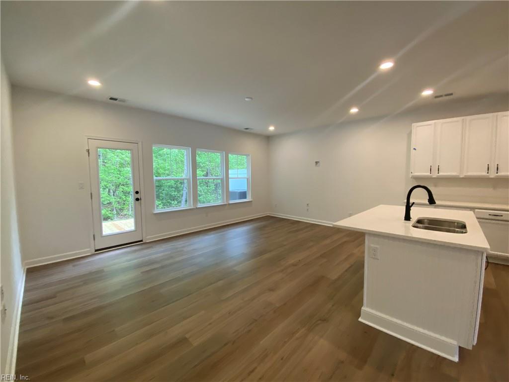 Suffolk, Virginia 23435, United States, 3 Bedrooms Bedrooms, ,3 BathroomsBathrooms,Residential,Pending,47396